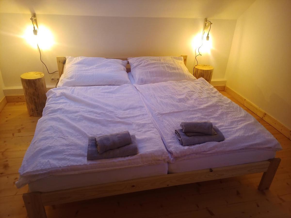Wellness Srub U Holubu Villa Malsice Exteriör bild