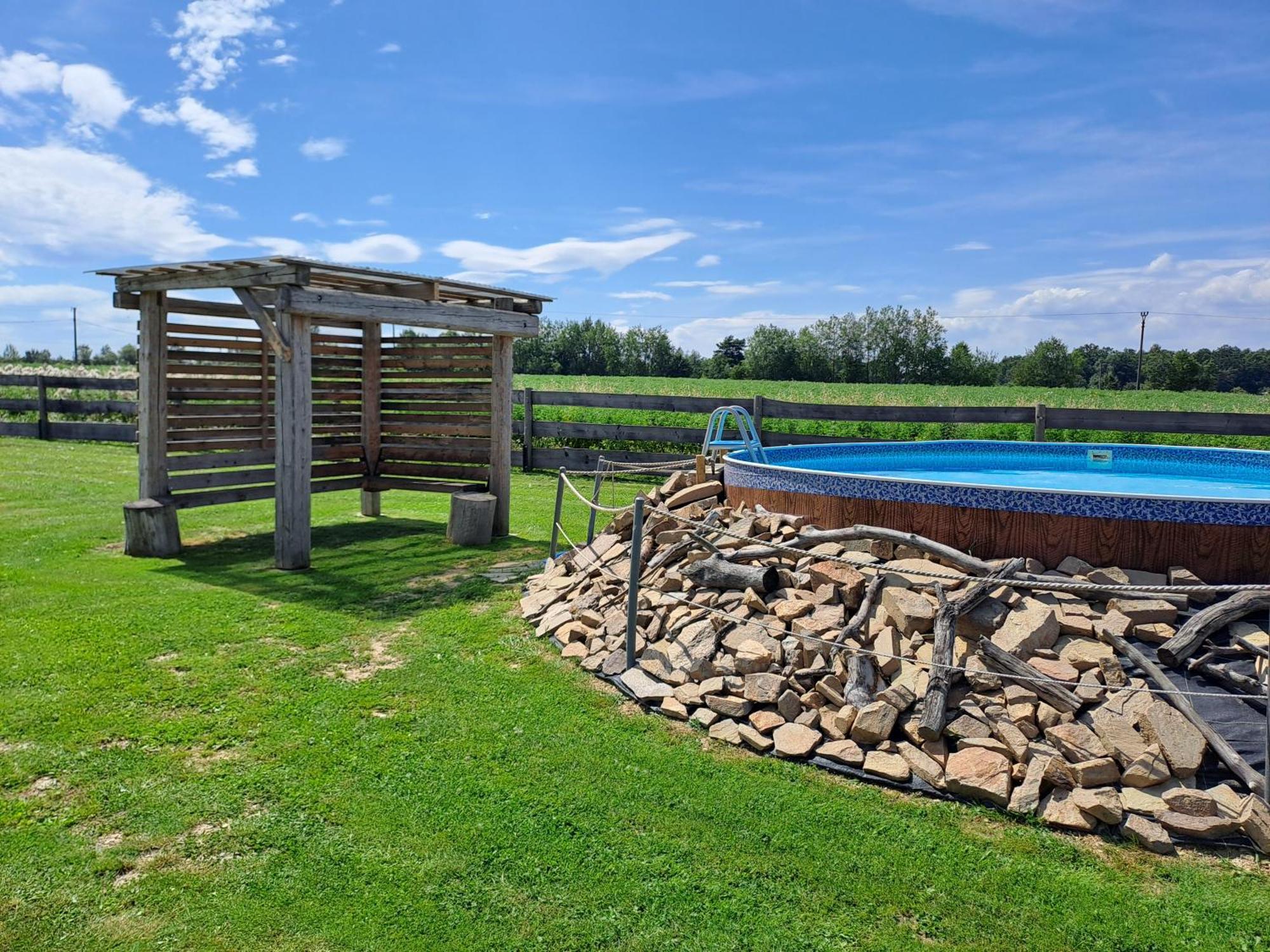 Wellness Srub U Holubu Villa Malsice Exteriör bild